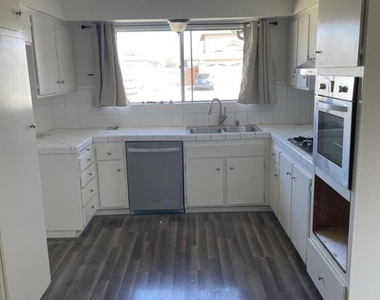 7560 Lemur Street - Photo Thumbnail 2