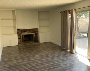 7560 Lemur Street - Photo Thumbnail 3