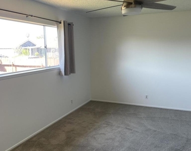7560 Lemur Street - Photo Thumbnail 12