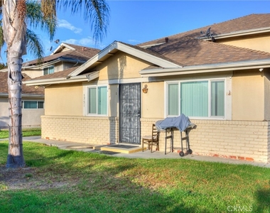 1751 Fullerton - Photo Thumbnail 3