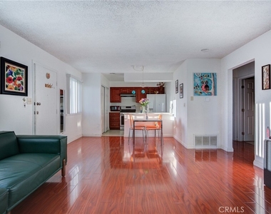 1751 Fullerton - Photo Thumbnail 9