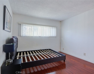 1751 Fullerton - Photo Thumbnail 17