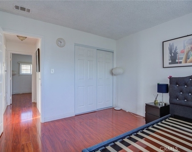 1751 Fullerton - Photo Thumbnail 16