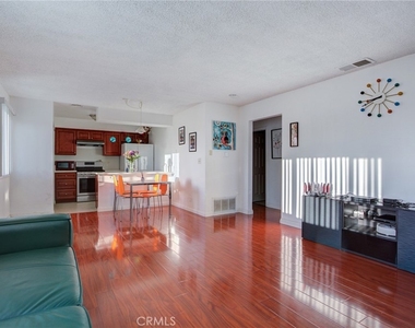 1751 Fullerton - Photo Thumbnail 8