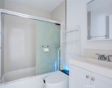 1751 Fullerton - Photo Thumbnail 22