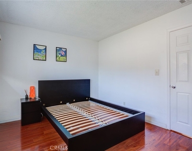 1751 Fullerton - Photo Thumbnail 20