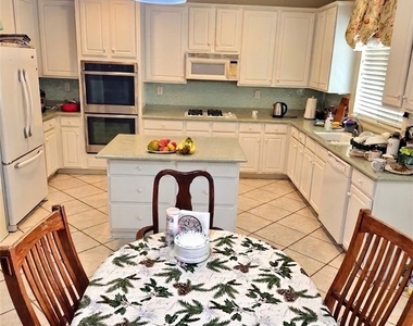 13104 Angeles Trail Way - Photo Thumbnail 4