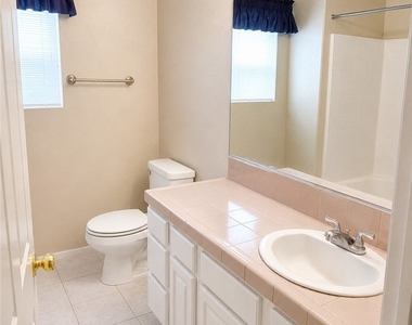 13104 Angeles Trail Way - Photo Thumbnail 12