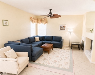 13104 Angeles Trail Way - Photo Thumbnail 7