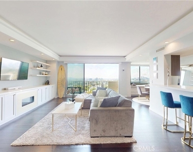 818 N Doheny Drive - Photo Thumbnail 5