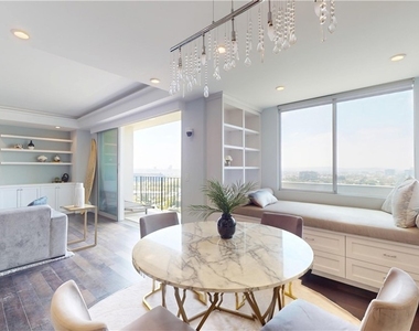 818 N Doheny Drive - Photo Thumbnail 10