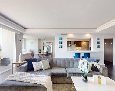 818 N Doheny Drive - Photo Thumbnail 18