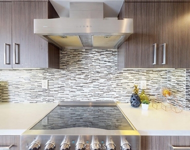 818 N Doheny Drive - Photo Thumbnail 7