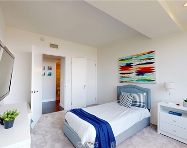818 N Doheny Drive - Photo Thumbnail 20