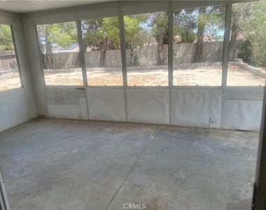 43516 32nd Street E - Photo Thumbnail 8