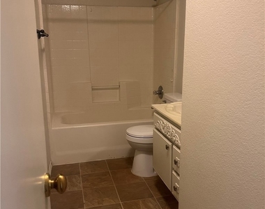 43516 32nd Street E - Photo Thumbnail 4