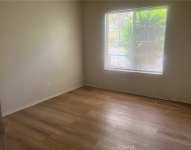 43516 32nd Street E - Photo Thumbnail 5