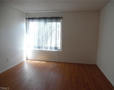 23515 Lyons - Photo Thumbnail 23