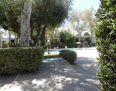 23515 Lyons - Photo Thumbnail 4