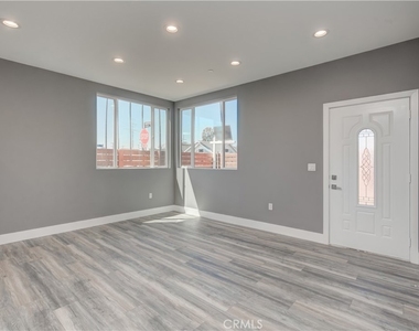 3626 S Cimarron Street - Photo Thumbnail 10
