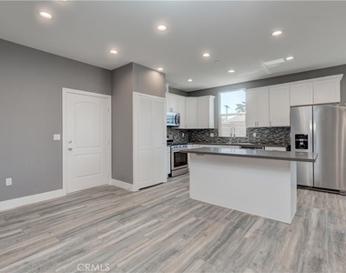 3626 S Cimarron Street - Photo Thumbnail 11