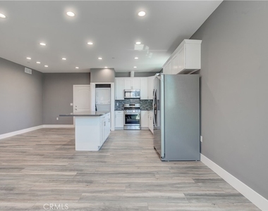 3626 S Cimarron Street - Photo Thumbnail 9