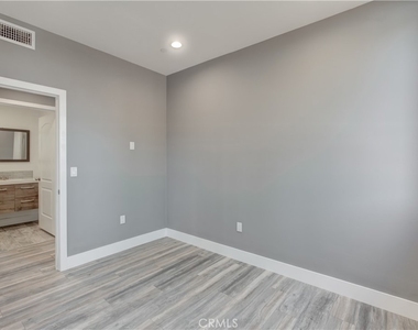 3626 S Cimarron Street - Photo Thumbnail 22