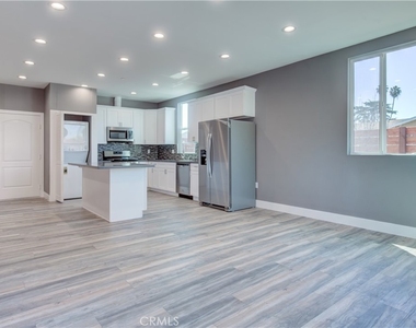 3626 S Cimarron Street - Photo Thumbnail 6