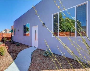 3626 S Cimarron Street - Photo Thumbnail 5