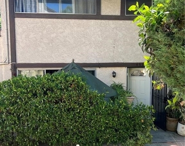 382 S Miraleste Drive - Photo Thumbnail 8