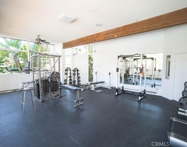 382 S Miraleste Drive - Photo Thumbnail 3