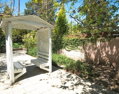 382 S Miraleste Drive - Photo Thumbnail 4