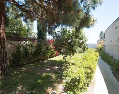 382 S Miraleste Drive - Photo Thumbnail 6