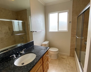 21622 Palos Verdes Blvd Boulevard - Photo Thumbnail 9