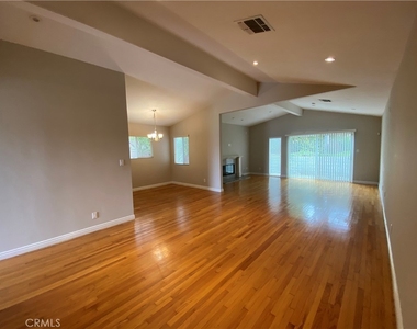 21622 Palos Verdes Blvd Boulevard - Photo Thumbnail 8