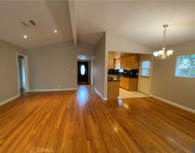21622 Palos Verdes Blvd Boulevard - Photo Thumbnail 2