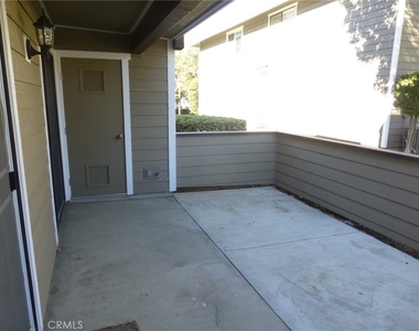 6096 Terrace Lane - Photo Thumbnail 15