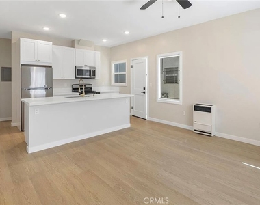 1237 E 1st - Photo Thumbnail 10