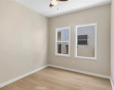 1237 E 1st - Photo Thumbnail 8