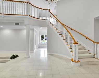 4828 Gould Avenue - Photo Thumbnail 6