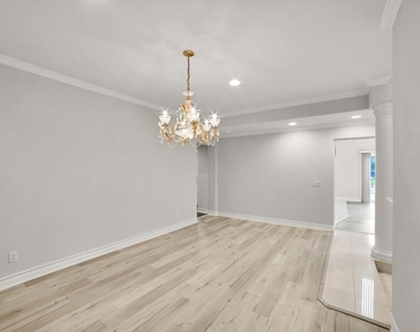 4828 Gould Avenue - Photo Thumbnail 70