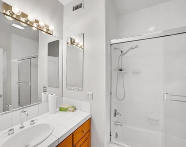 4828 Gould Avenue - Photo Thumbnail 41