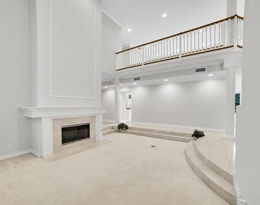 4828 Gould Avenue - Photo Thumbnail 10