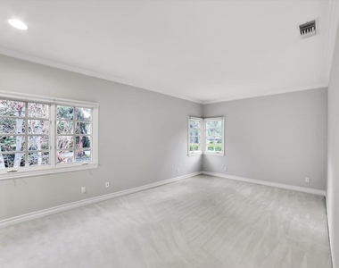 4828 Gould Avenue - Photo Thumbnail 58