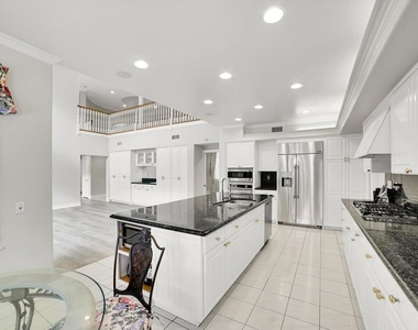4828 Gould Avenue - Photo Thumbnail 13