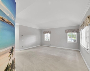 4828 Gould Avenue - Photo Thumbnail 46