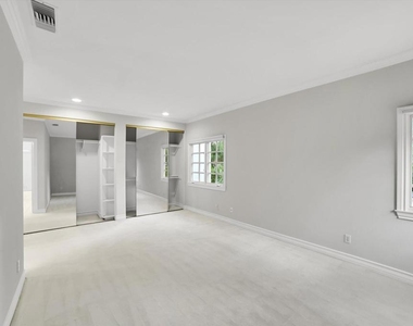 4828 Gould Avenue - Photo Thumbnail 61