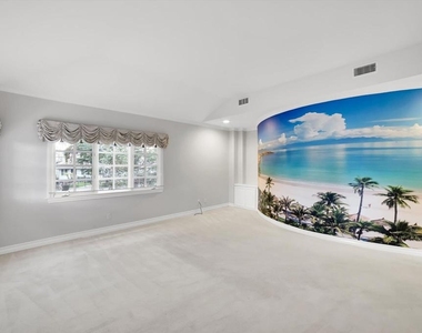 4828 Gould Avenue - Photo Thumbnail 45