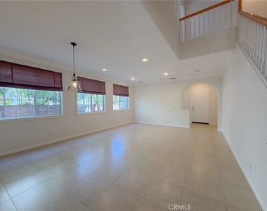 82 Laurelhurst - Photo Thumbnail 10