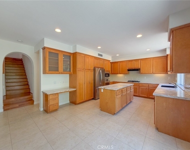 82 Laurelhurst - Photo Thumbnail 12